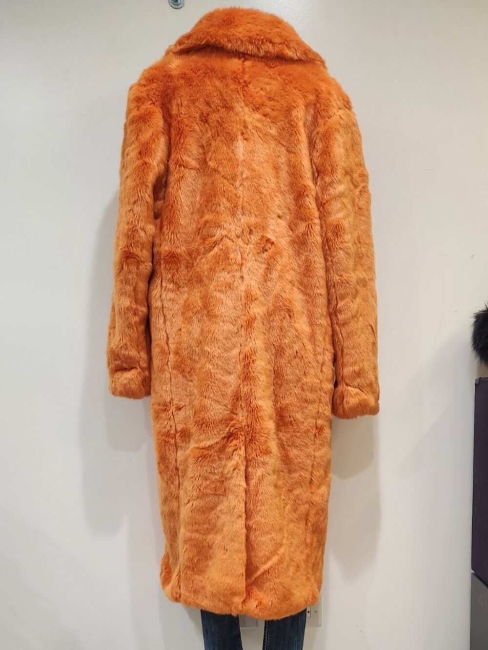 💥SHOWSTOPPER!💥Luxurious Faux Fur Longline Double Breasted Coat in Tangerine - Picture 8 of 16